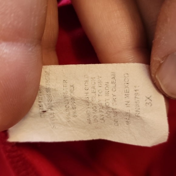 Women's red blouse by rendezvous size 3X - Picture 7 of 7